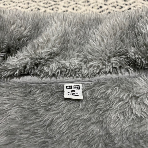 Uniqlo | Fluffy yarn fleece full zip up - Picture 3 of 6